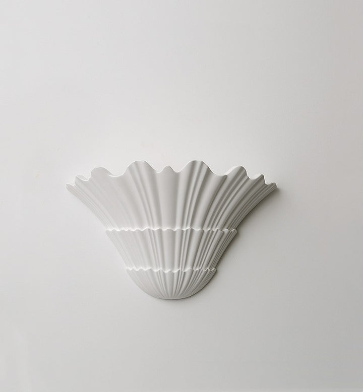 Elfa_Scallops_Wall_Lamp__4