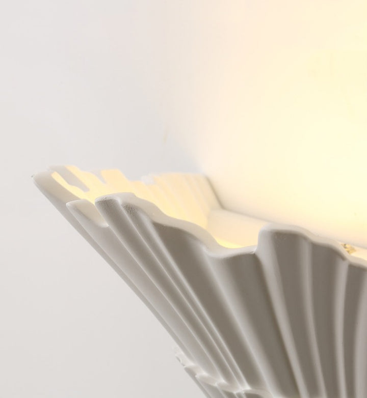 Elfa_Scallops_Wall_Lamp__5