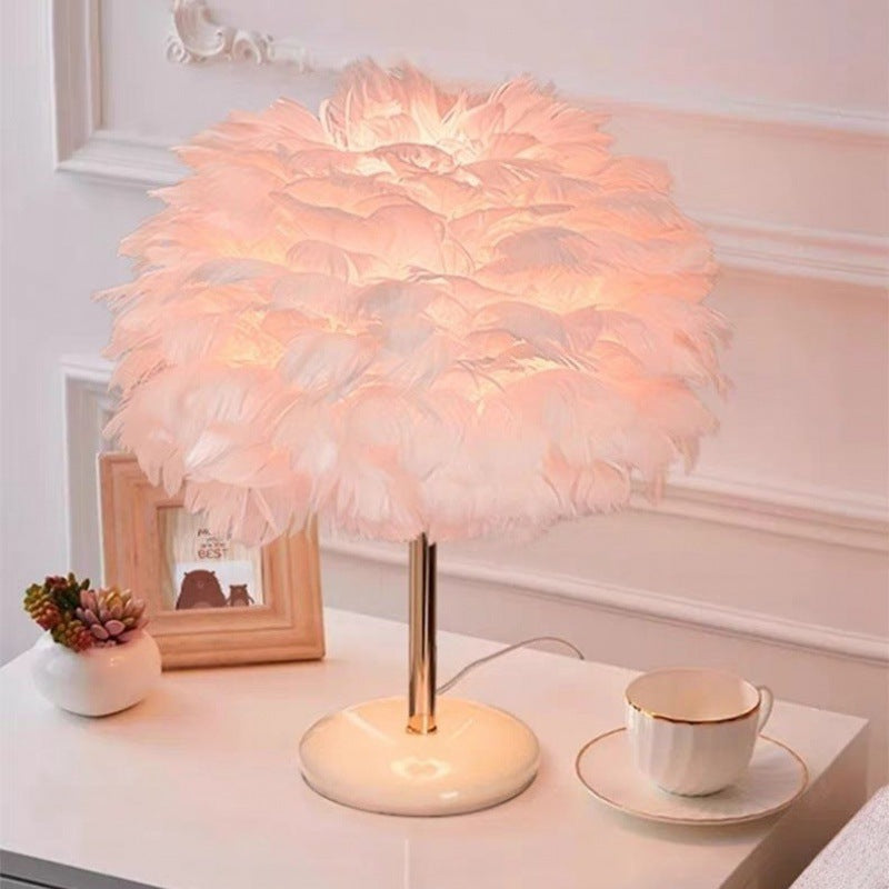 Feather Table Lamp – Dekoorlight