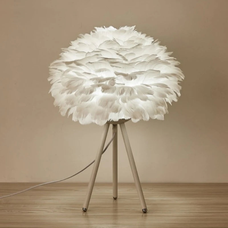 Feather_Tripod_Table_Lamp_2