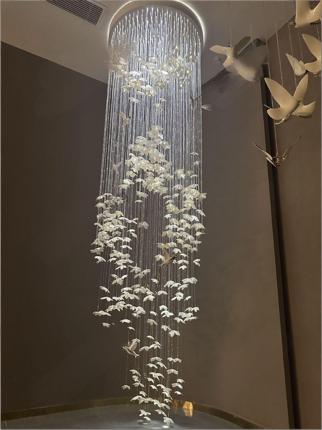 Flora_Bird_Stair_Chandelier_4
