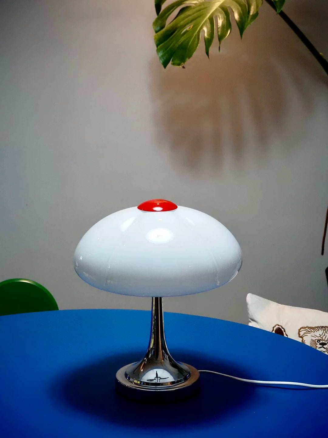 Flower_Petal_Table_Lamp_12