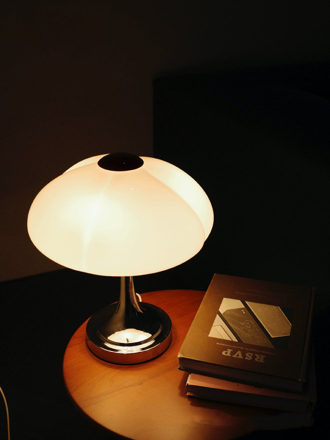 Flower Petal Table Lamp