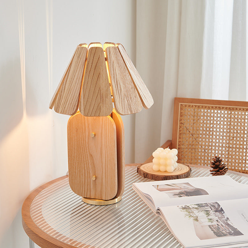 Fugama_Table_Lamp_2