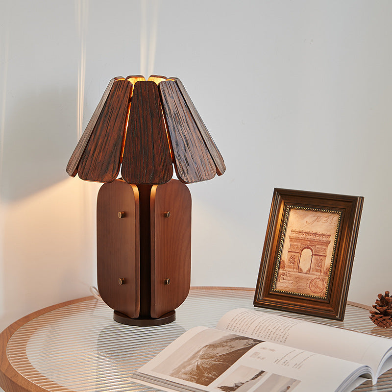 Fugama_Table_Lamp_8