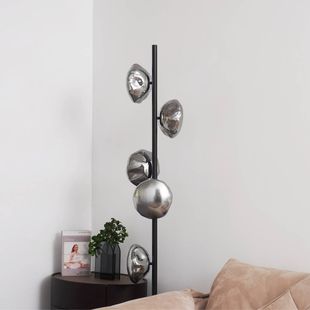 Glass_Petals_Floor_Lamp_31