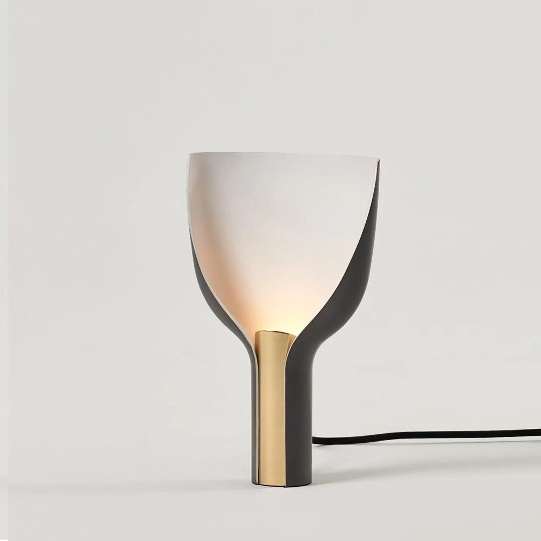 Half-Funnel_Table_Lamp_11