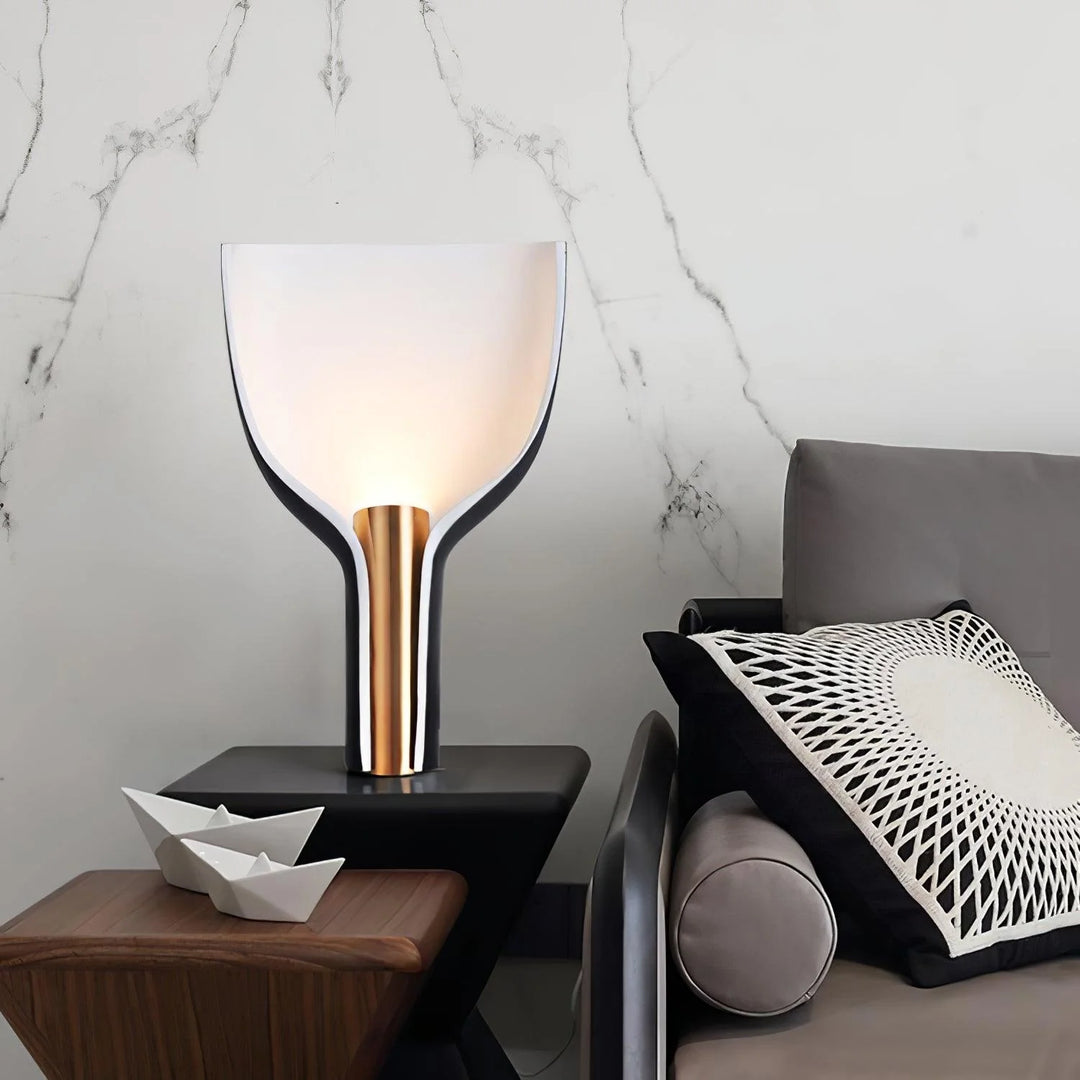 Half-Funnel_Table_Lamp_14