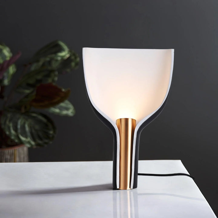 Half-Funnel_Table_Lamp_5