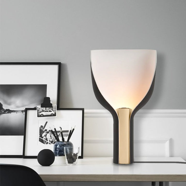 Half-Funnel_Table_Lamp_7