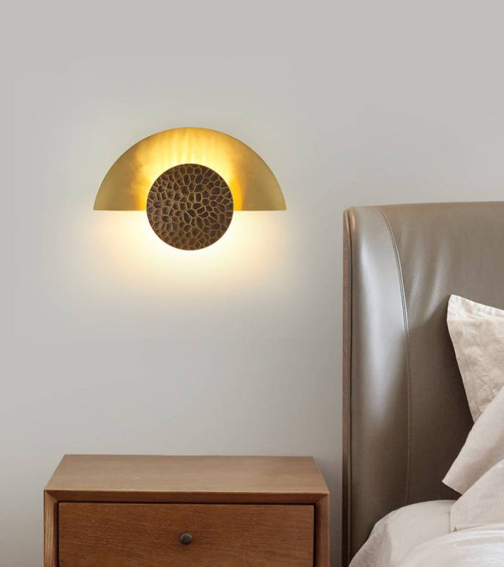 Half_Moon_Wall_Lamp_06