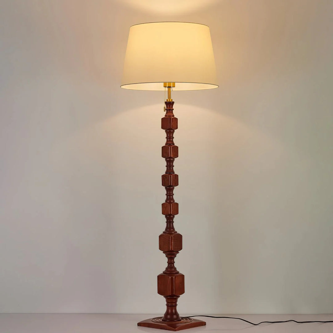 Hexas_Floor_Lamp_11