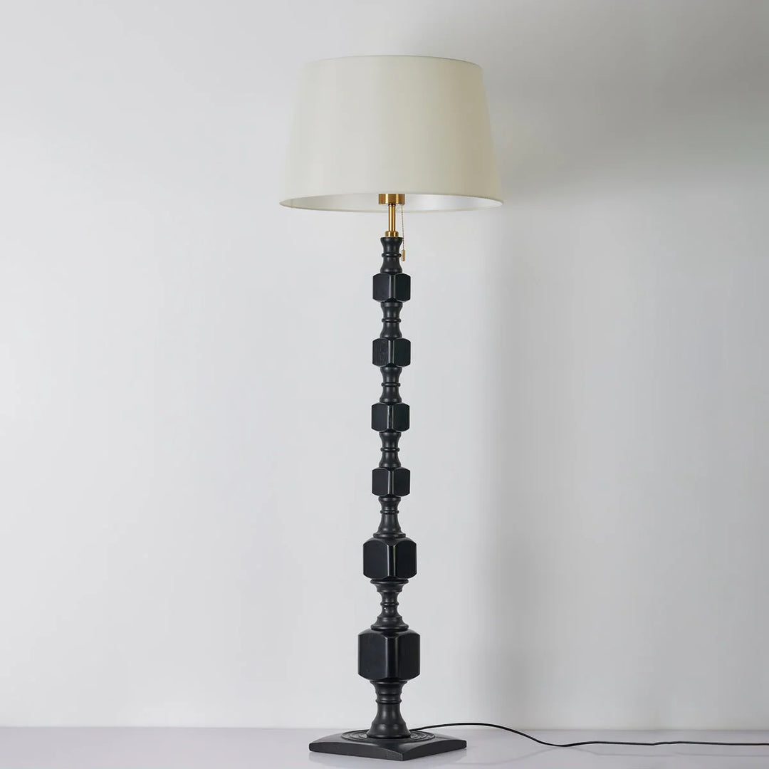 Hexas_Floor_Lamp_4