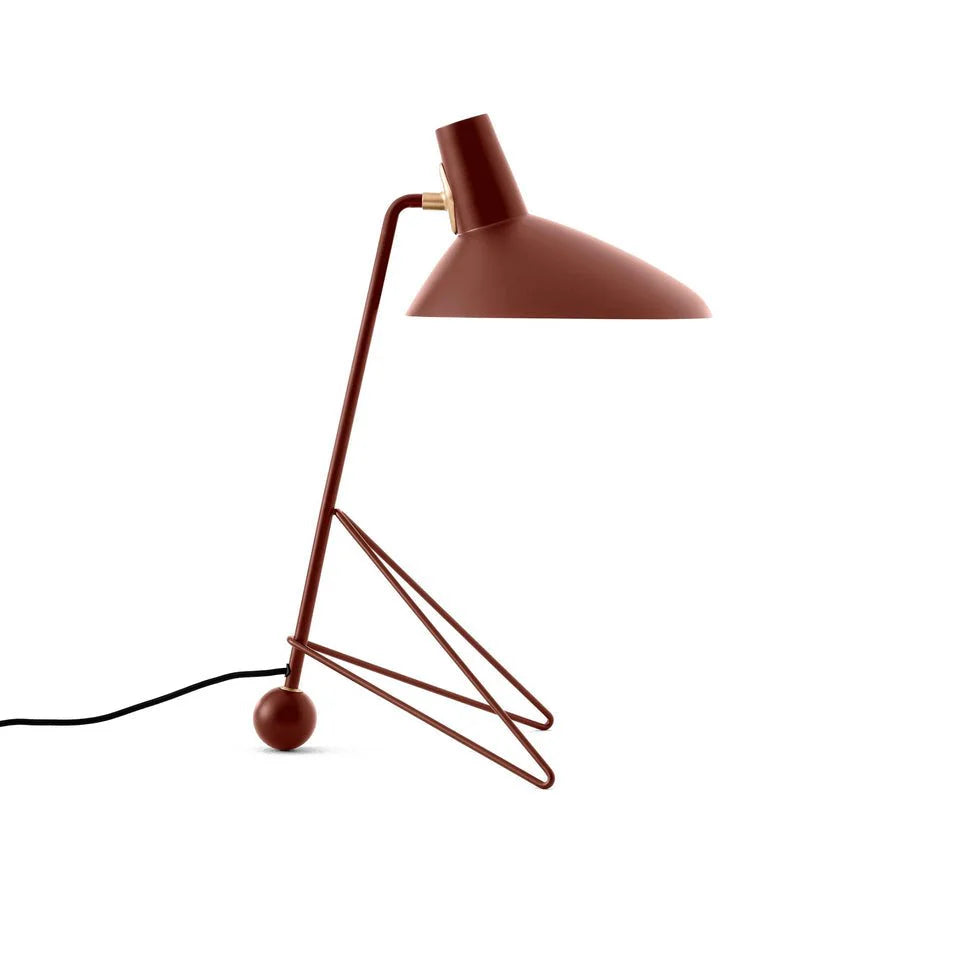 Hie_Triangular_Table_Lamp_10