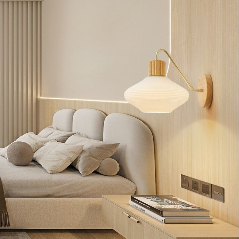 Holtwer_Wall_Lamp_02