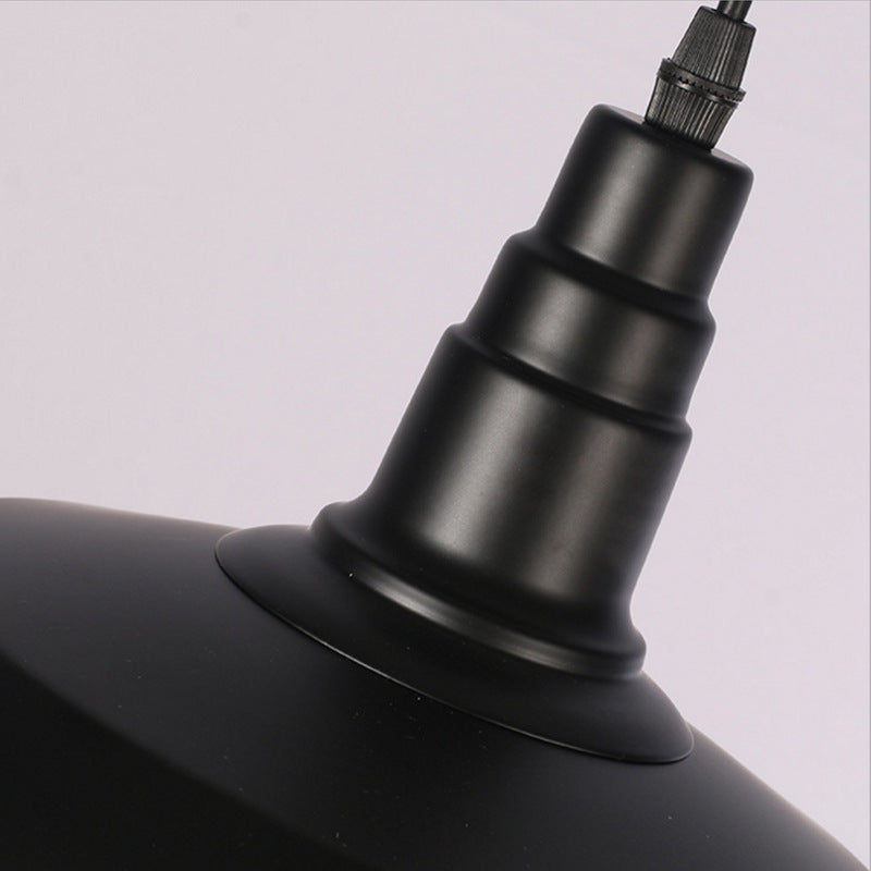 the black lamp body of the retro pendant light