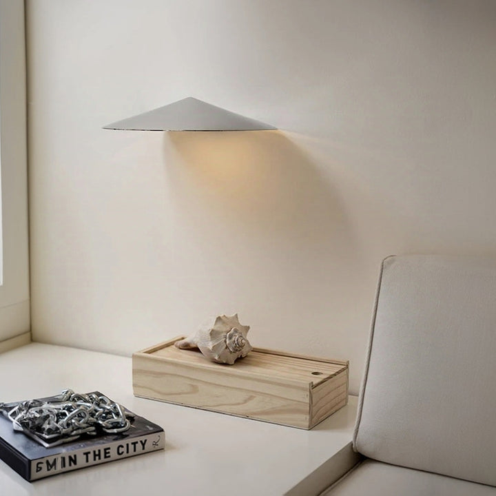 Italian_Mikala_Wall_Lamp_8