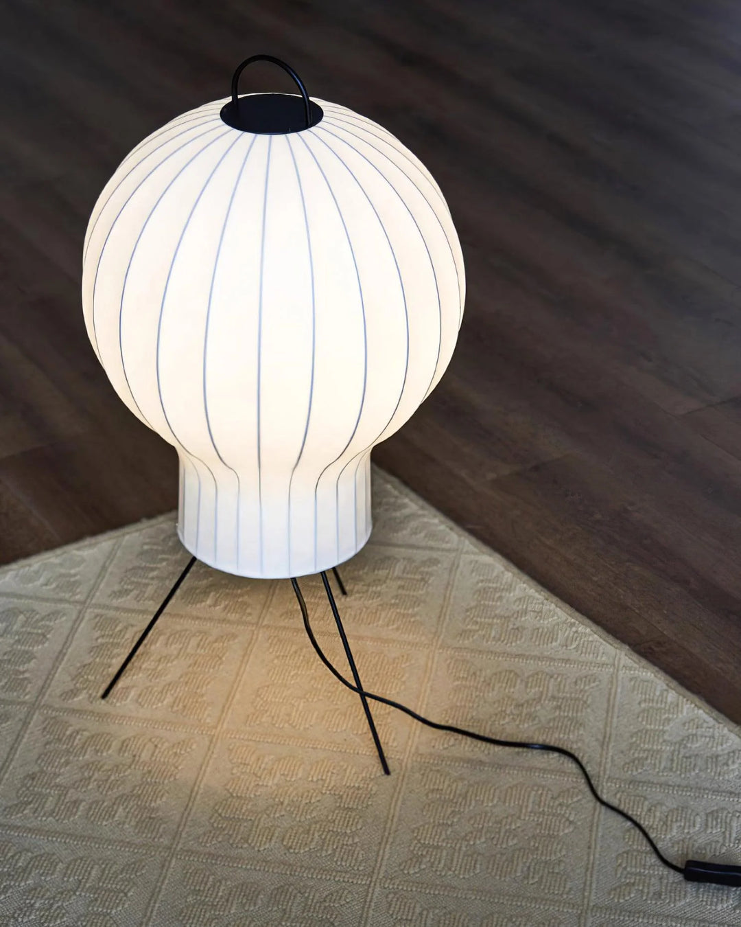 Jellyfish_Silk_Floor_Lamp_4
