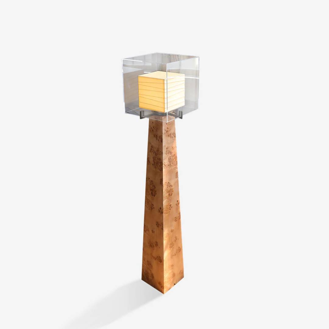 Kyanir_Floor_Lamp_01