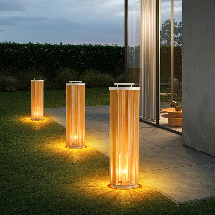 Kyrbis_Solar_Outdoor_Lamp_02