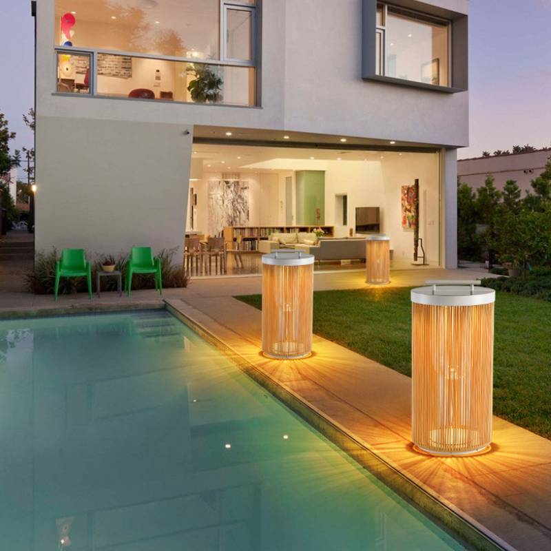 Kyrbis_Solar_Outdoor_Lamp_08