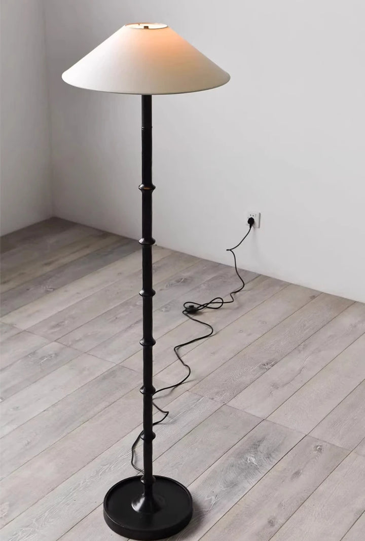 LAY_Floor_Lamp_11