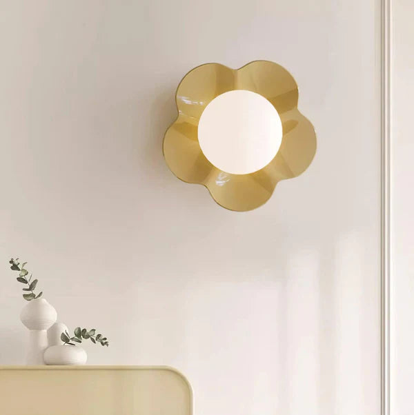 La_Fleur_Wall_Lamp_11