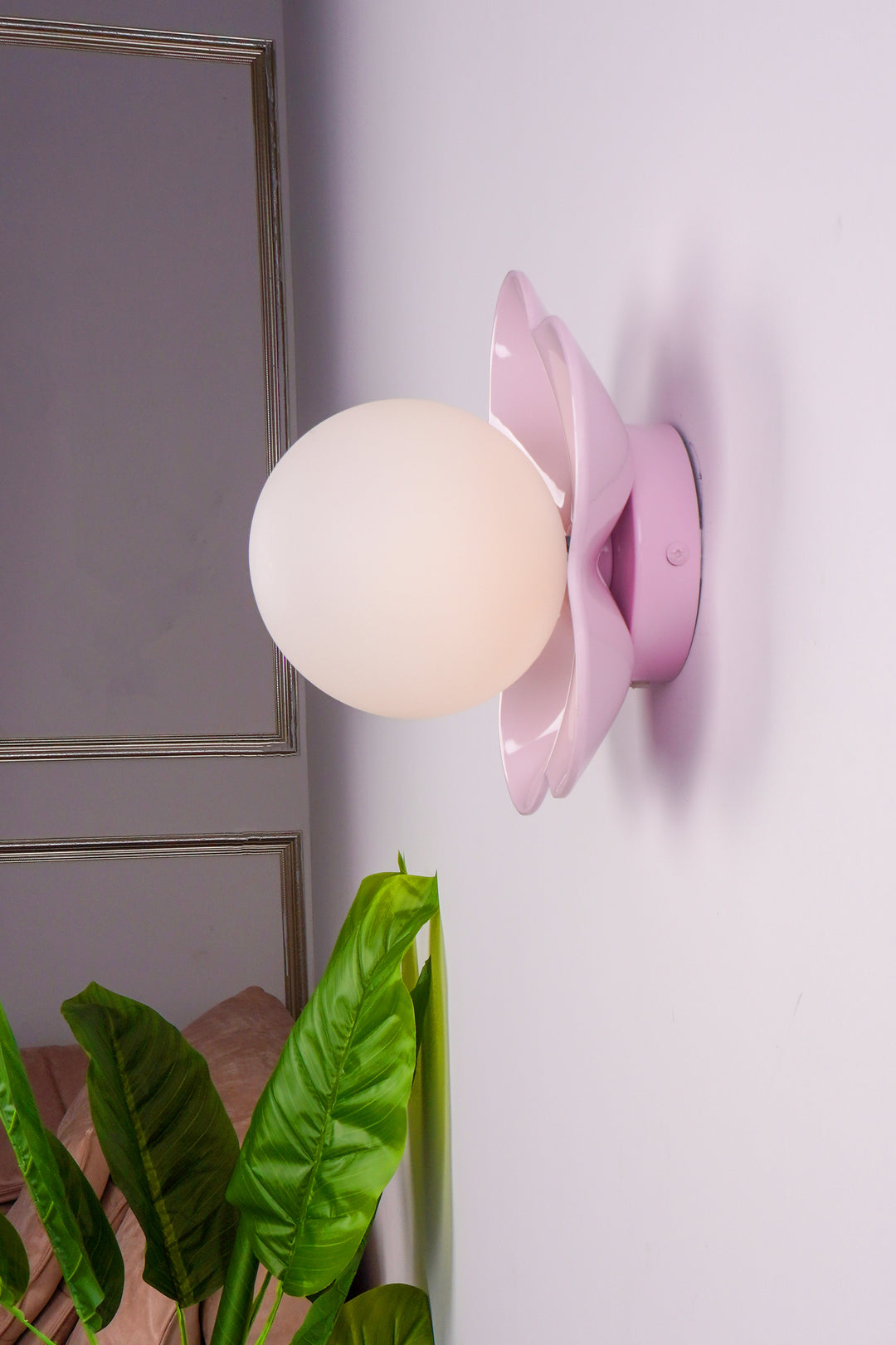 La_Fleur_Wall_Lamp_34