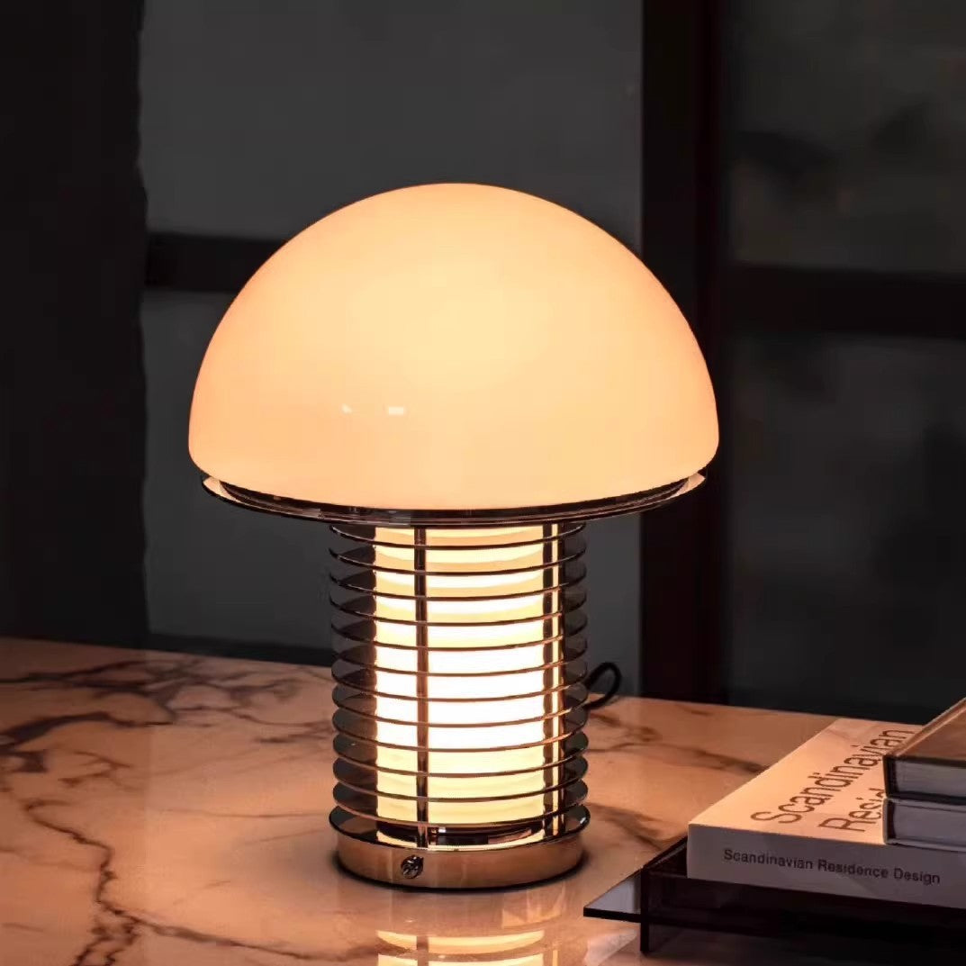 Leuchten_Table_Lamp_2