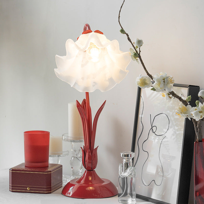 Lily Floral Table Lamp Red 4