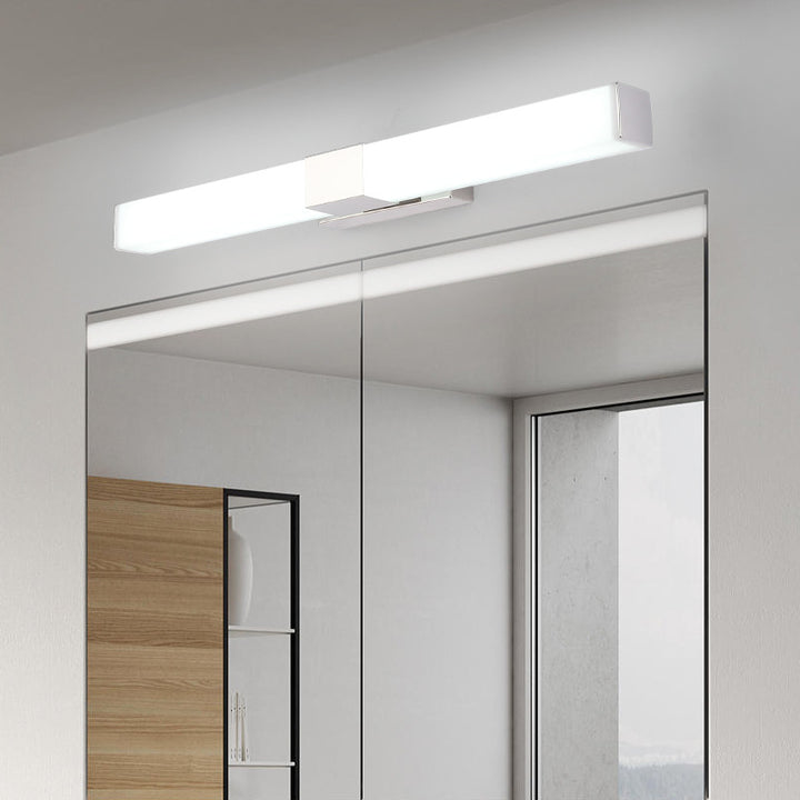 Long_Mirror_Wall_Lamp_05