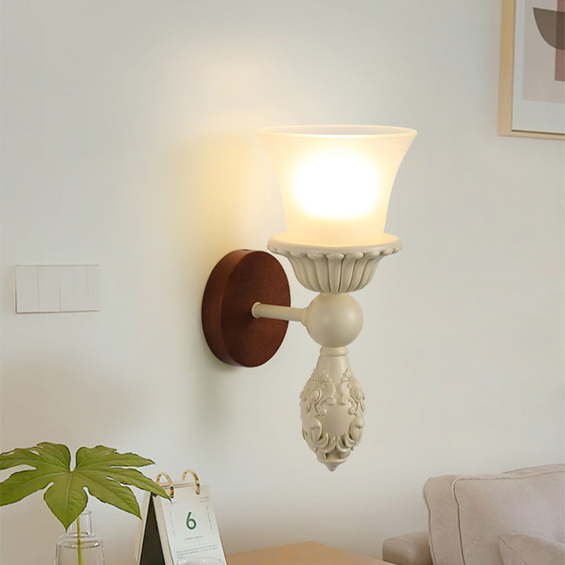 Lorcan_Wall_Lamp_02