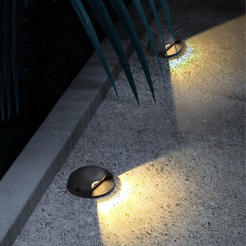 Low_Profile_Outdoor_Path_Light__10