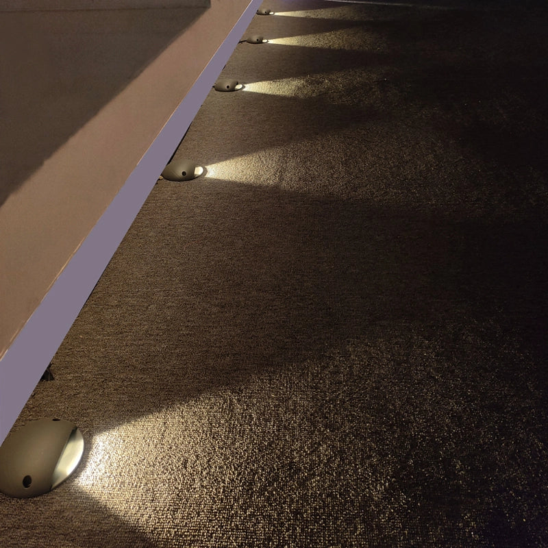 Low_Profile_Outdoor_Path_Light__16