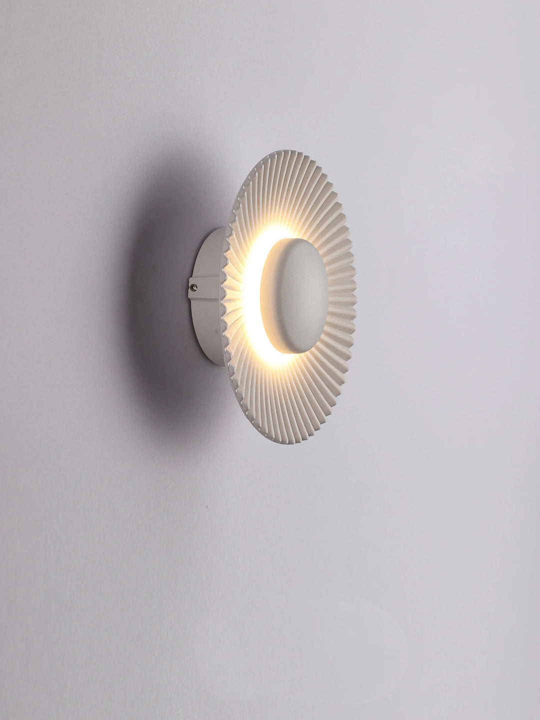 Luke_Modern_Round_WallLamp_13