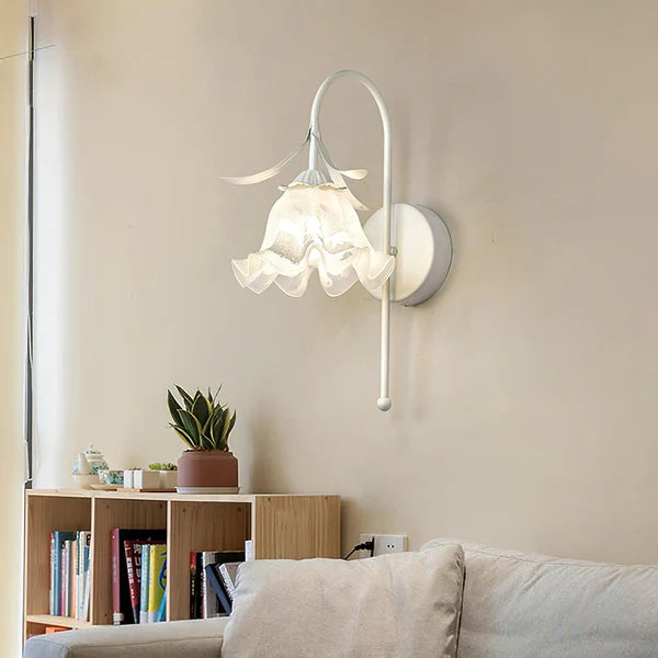 Luna_Flower_Wall_Lamp_2