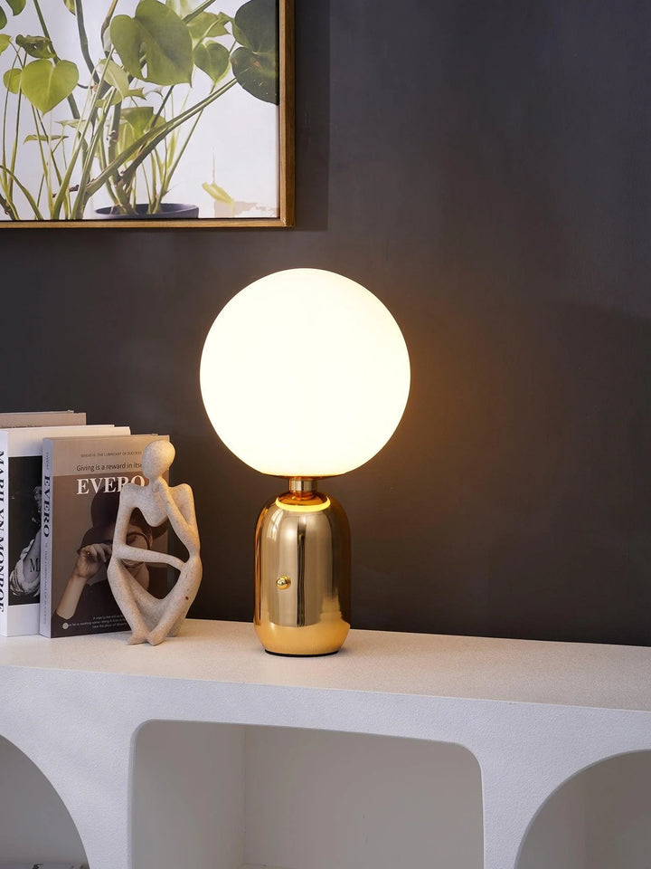 Luxurious_Design_Bedside_Table_Lamp-4