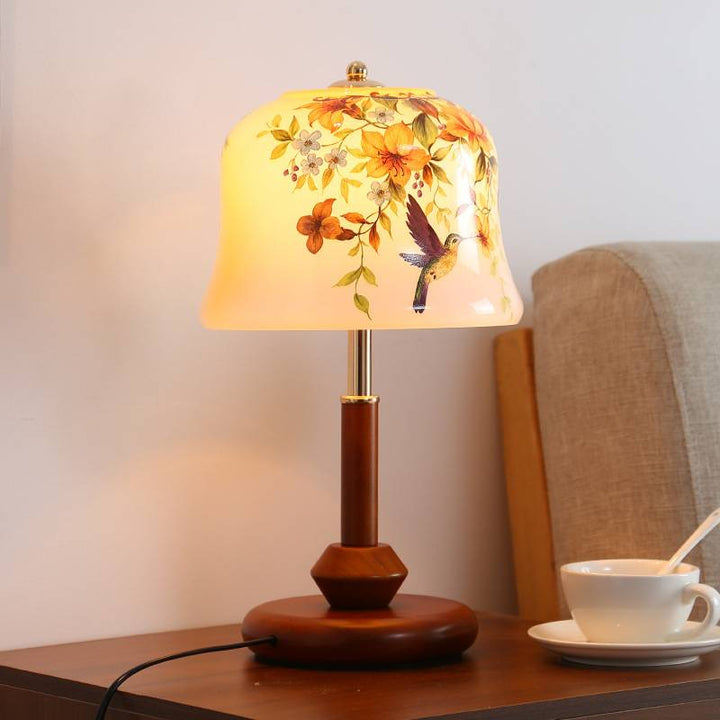 Magpie_Glass_Table_Lamp_02