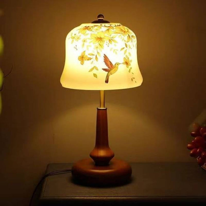 Magpie_Glass_Table_Lamp_09