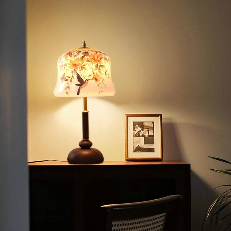 Magpie_Glass_Table_Lamp_12