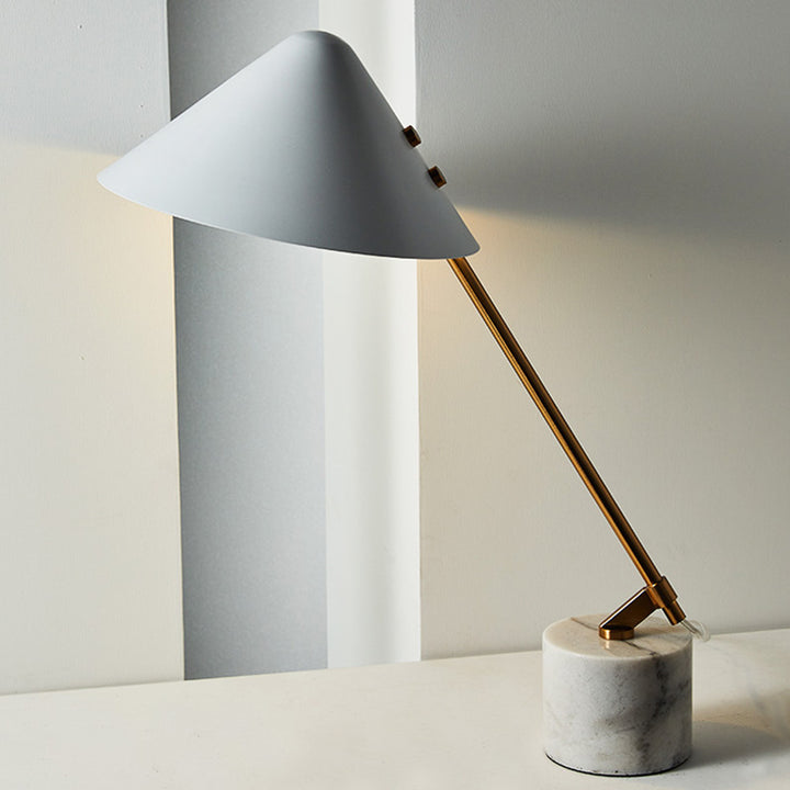 Malix_Table_Lamp_03