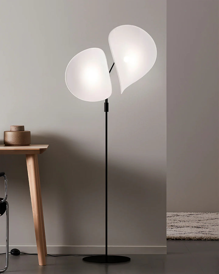 Manta_Floor_Lamp_4