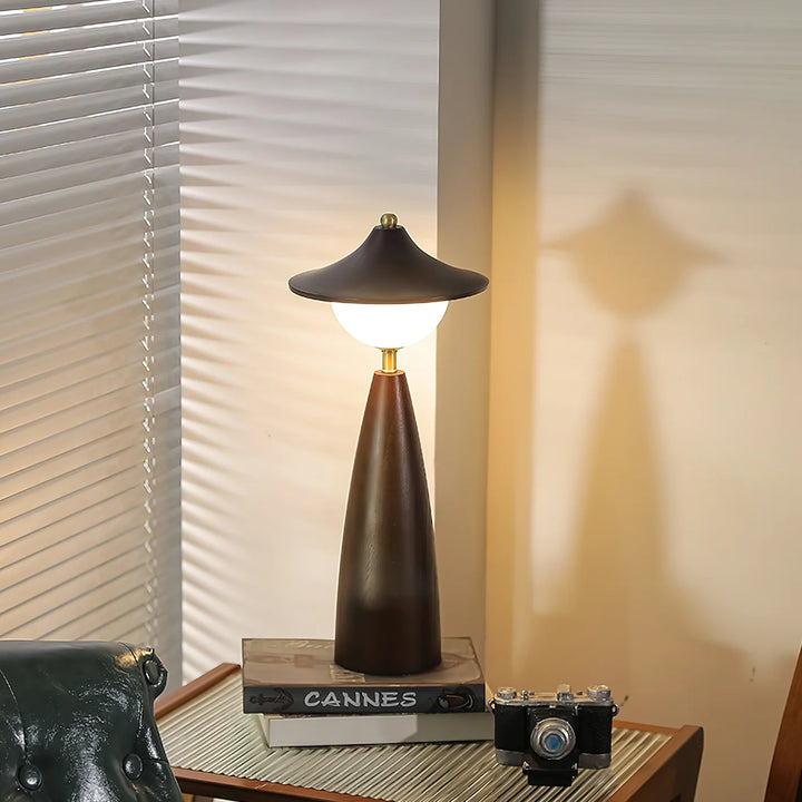 Maoy_Table_Lamp_2