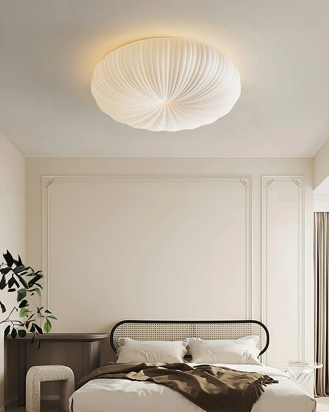 Minimalist_Shell_Round_Ceiling_Light_4