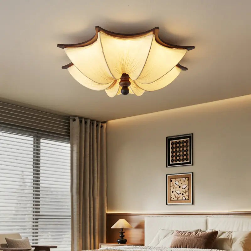 Modern_Luvina_Lamp_3