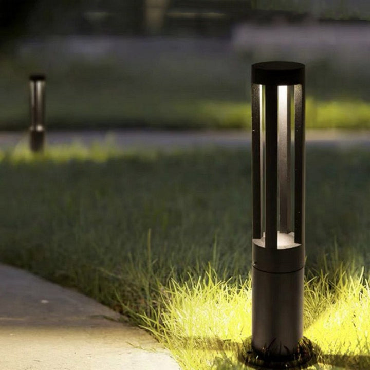Modern_cylindrical_Garden_Light_10