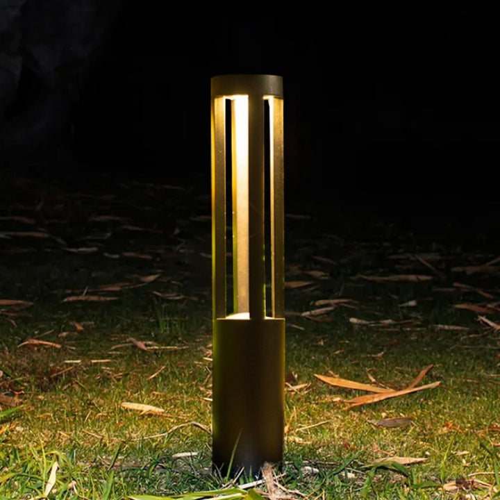 Modern_cylindrical_Garden_Light_12