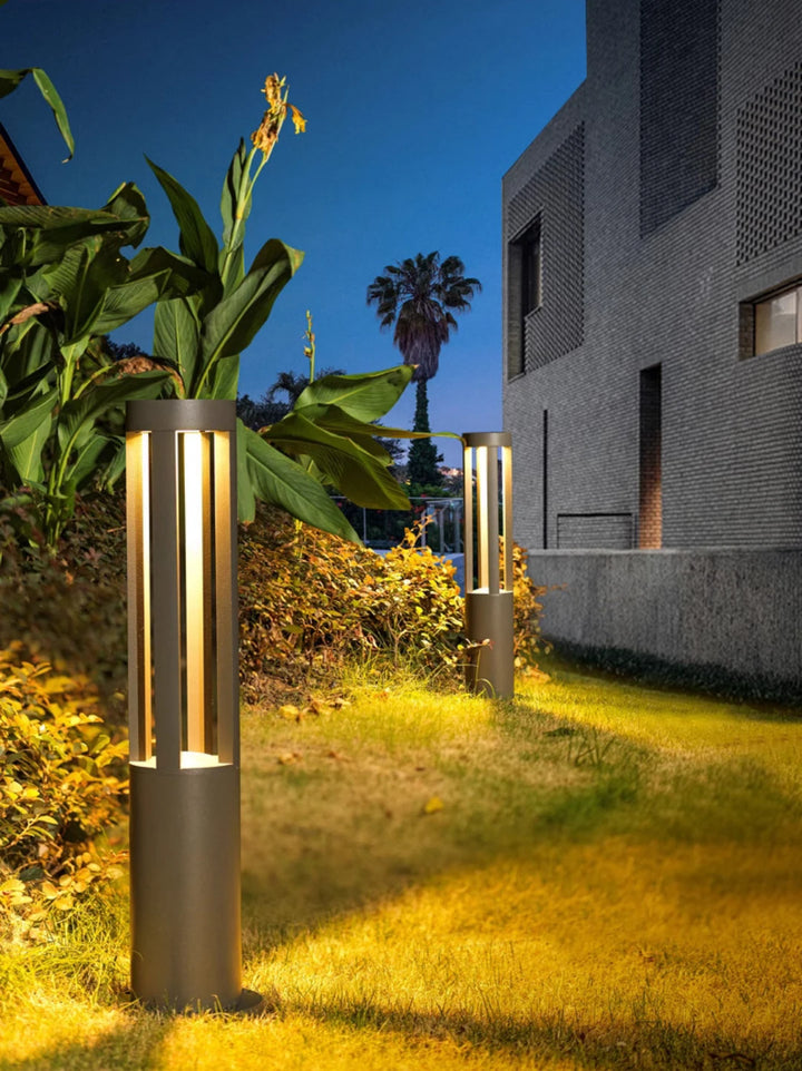 Modern_cylindrical_Garden_Light_15