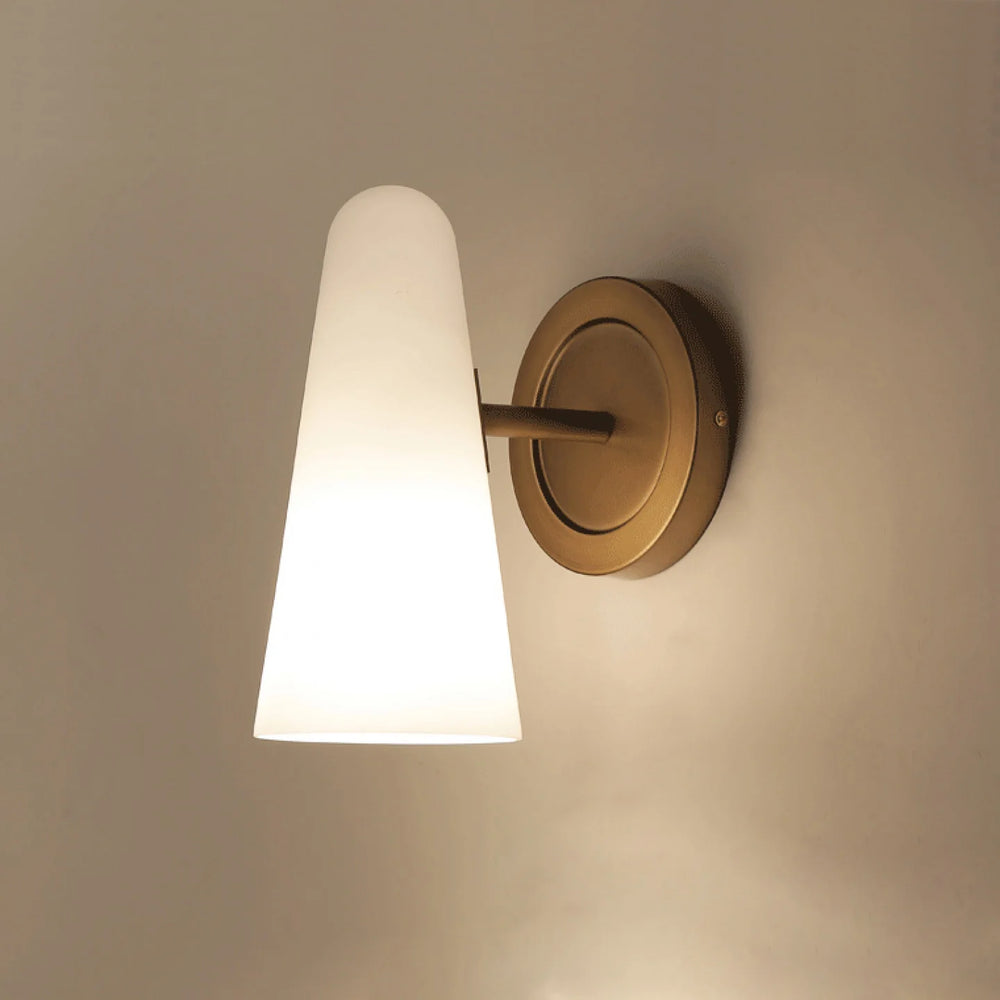 Montfaucon_Wall_Lamp_2