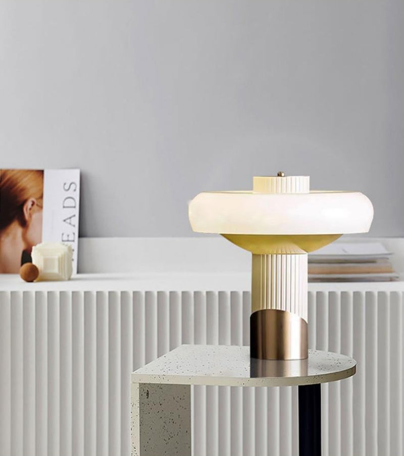 Moza_Table_Lamp_10